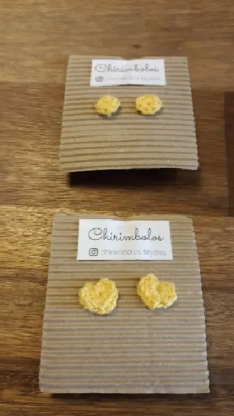 Aro tejido pequeño amarillo