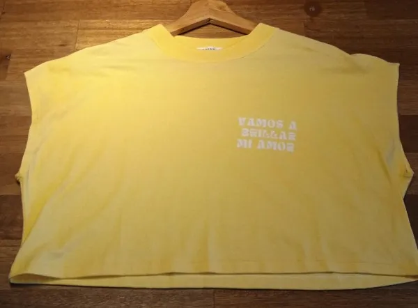 [PROD419] Remera amarilla sin mangas "vamos a brillar mi amor"
