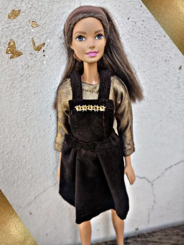 Jumper marrón corderoy remera dorada engomada